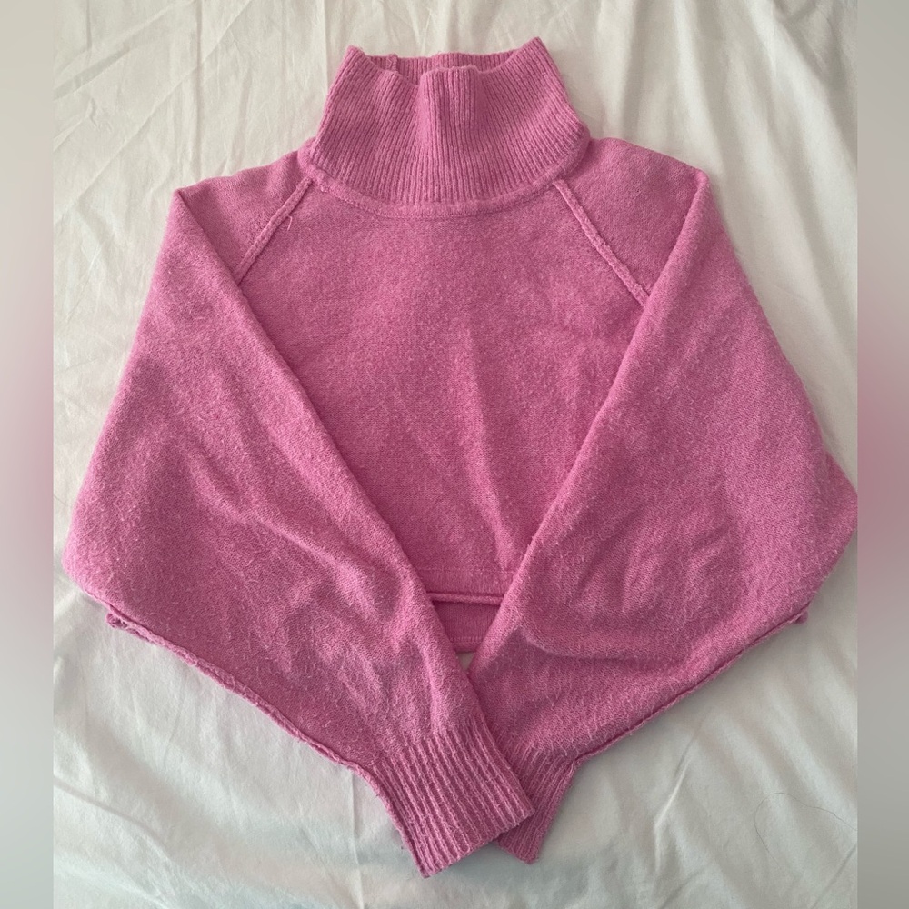 Urban Outfitters Kyla cropped turtleneck sweater
